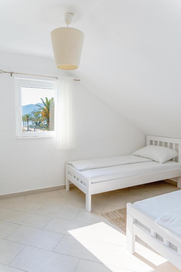Seafront Apartments Tivat Exterior photo